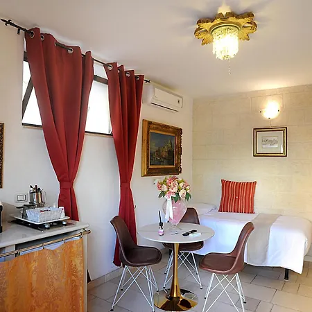 Bed & Breakfast Gianluis 4*