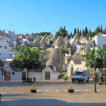 Gianluis Bed & Breakfast 4*